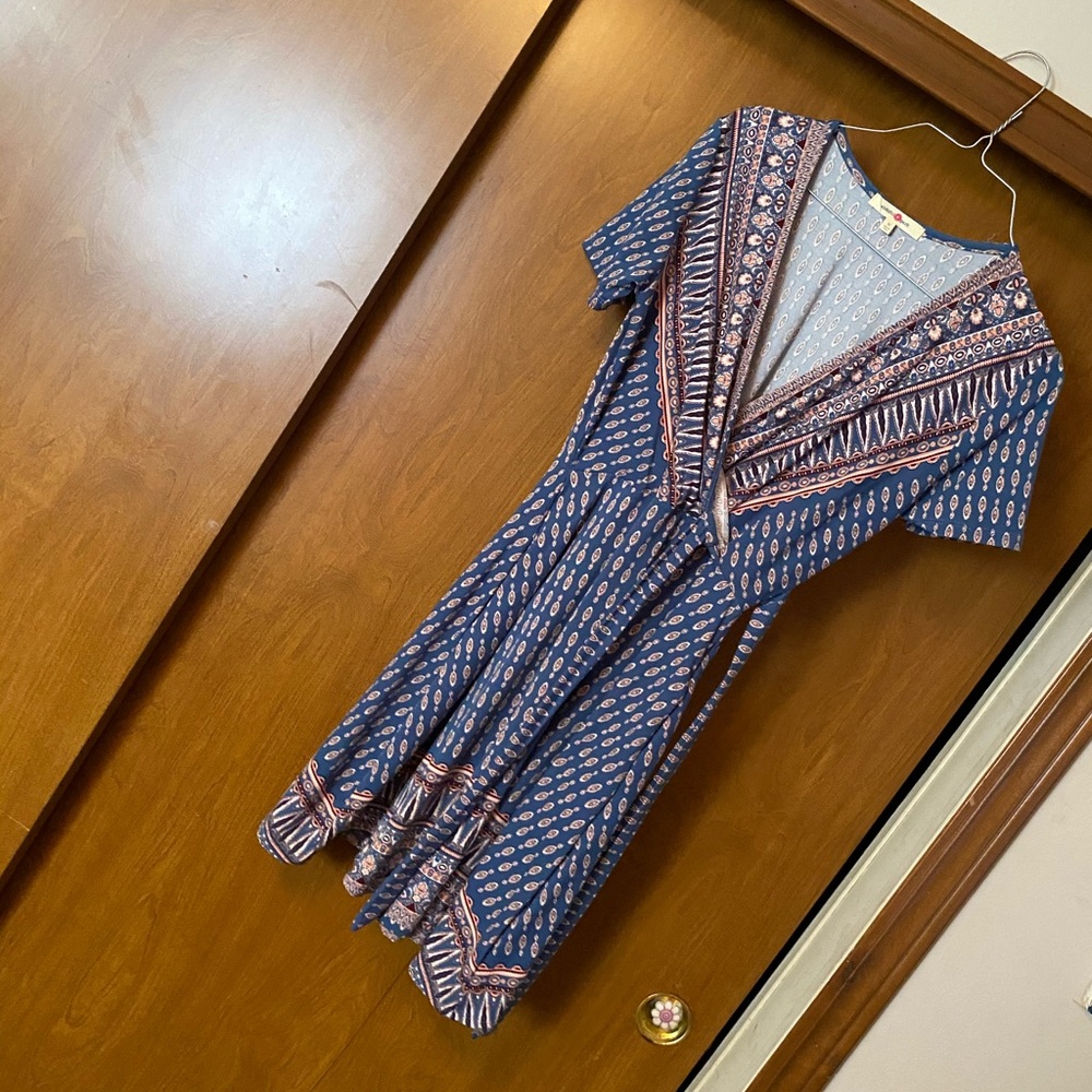 Never worn summer dress, flirty and cute